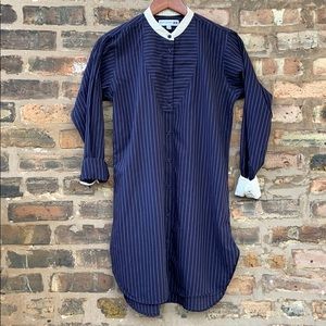 UNIQLO Oriental Long fit button up. Unisex